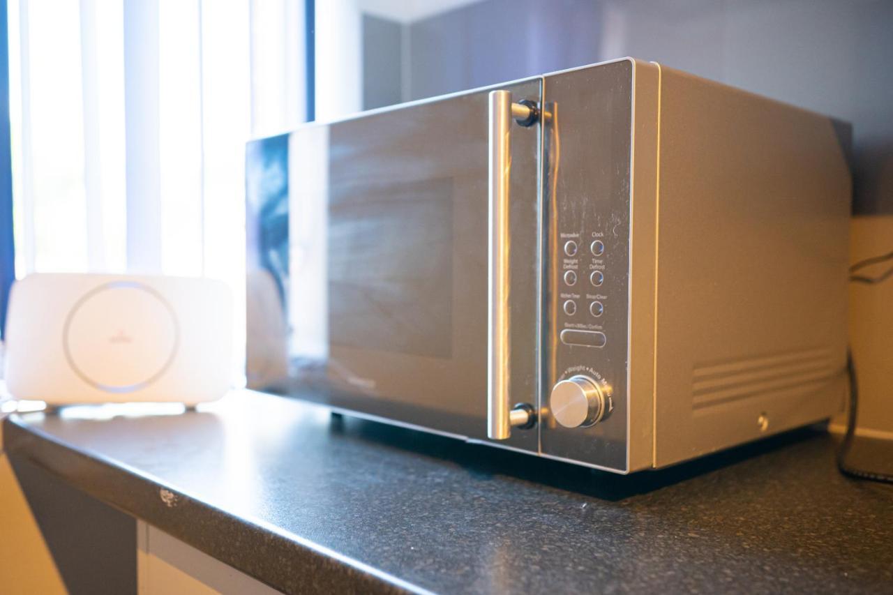 Studios With Ensuite Showers & Share Kitchens Prime Location Near Hospital, Town Center Apt 3 St Helens  Kültér fotó